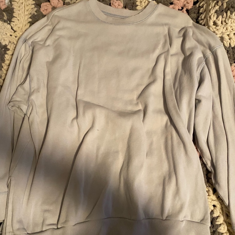 American eagle crew neck